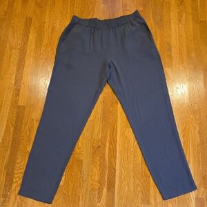 Eileen Fisher Women's Gray Tapered Slacks Medium Petite  100% Silk